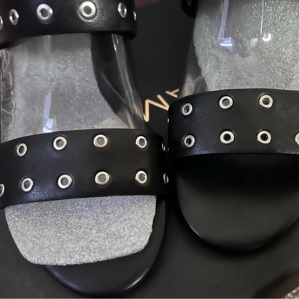 New in box Rebecca minkoff leather block heels - Picture 3 of 11